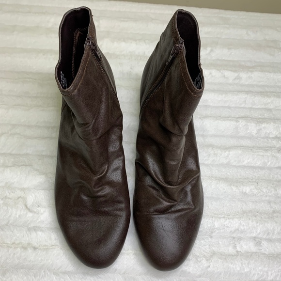 Hush Puppies Soft Style Brown Booties - Picture 3 of 8